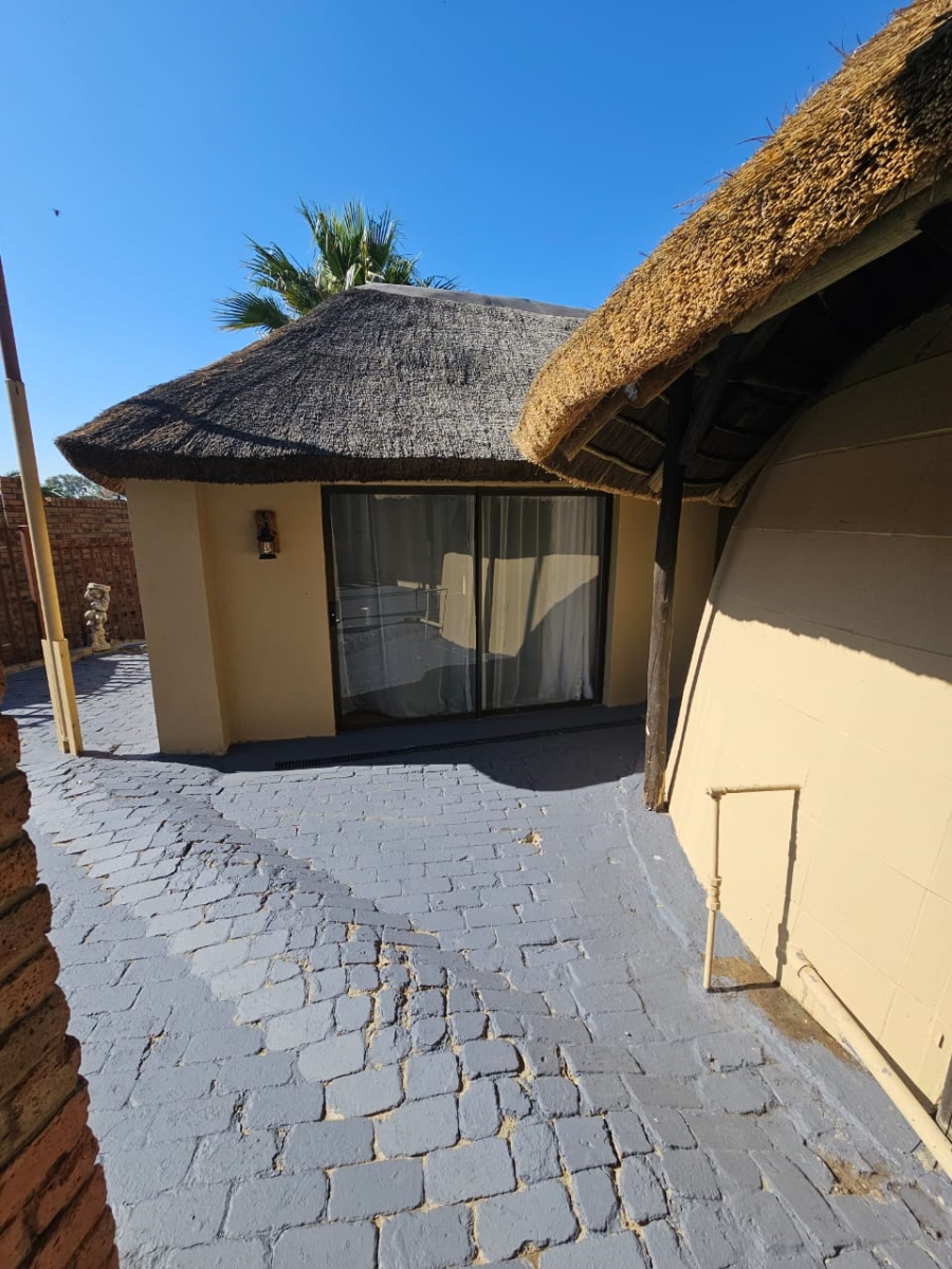 5 Bedroom Property for Sale in Bloemhof North West